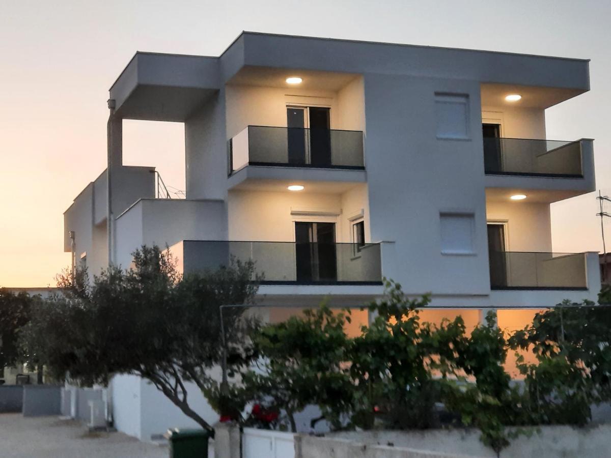 Apartments Matkovic Vir Exterior foto