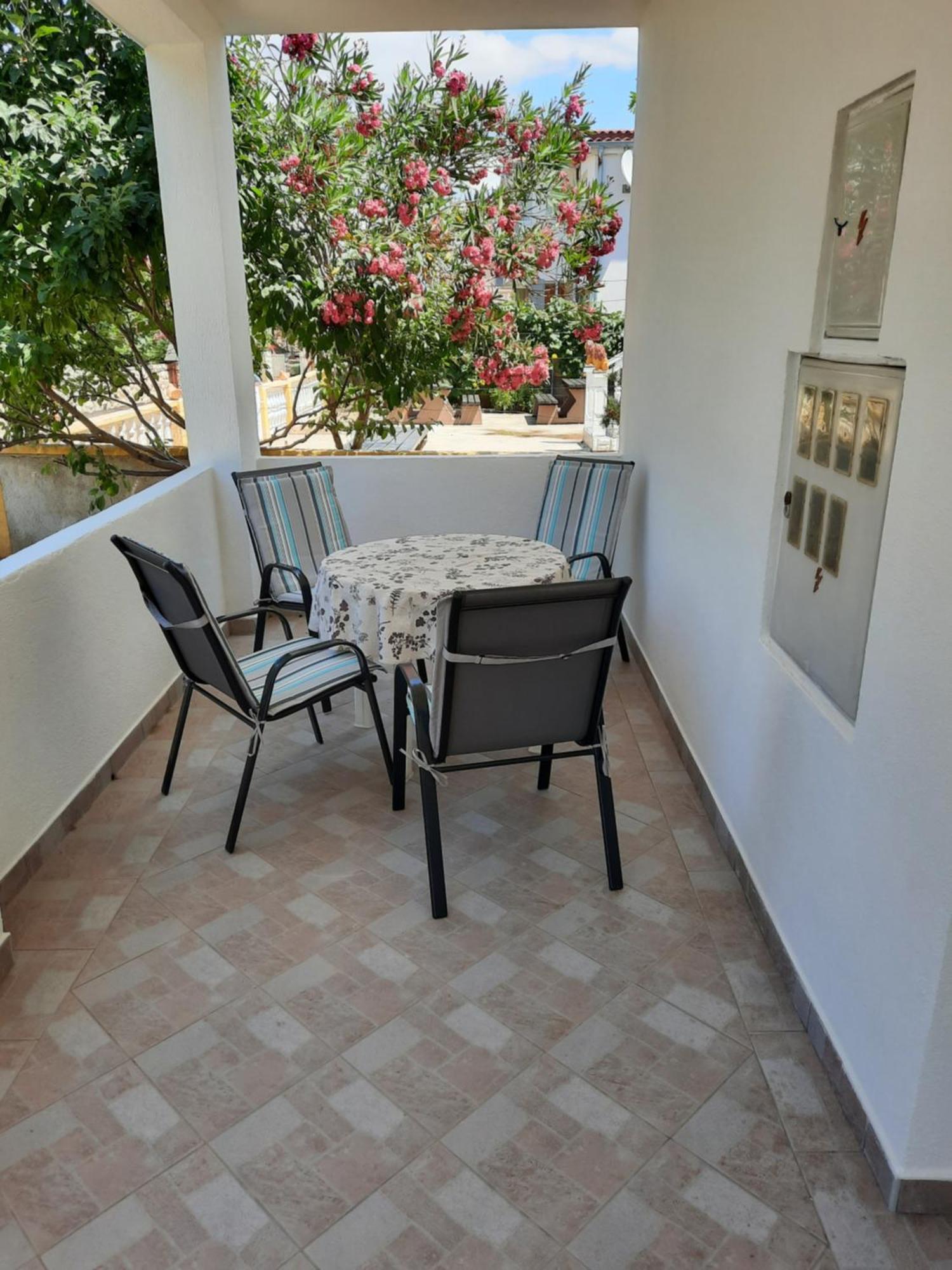 Apartments Matkovic Vir Exterior foto